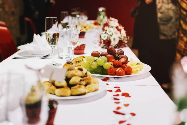 Tisch Bei Einem Hochzeitsempfang — Stockfoto