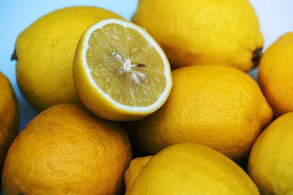 Closeup Fresh Lemon — Stock Photo, Image