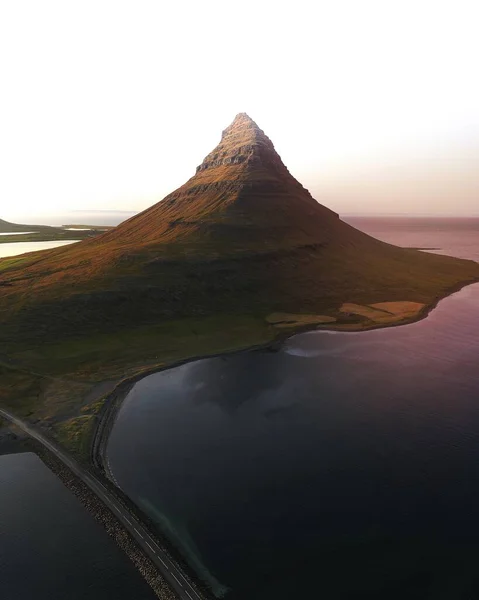 Izland Gyönyörű Kirkjufell Hegy — Stock Fotó