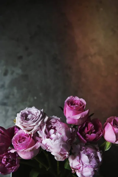 Güzel Çiçek Açan Ranunculus Gülleri Arkaplanı — Stok fotoğraf