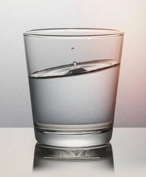 Склянка Водяного Макроскопа — стокове фото