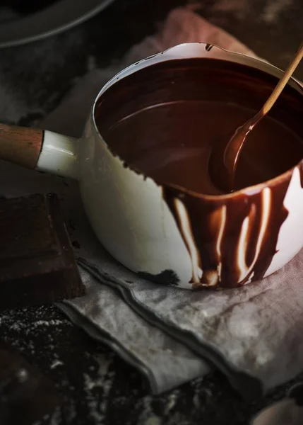 黑巧克力酱食品摄影食谱创意 — 图库照片