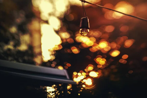 Glühbirne Und Bokeh Hintergrund — Stockfoto