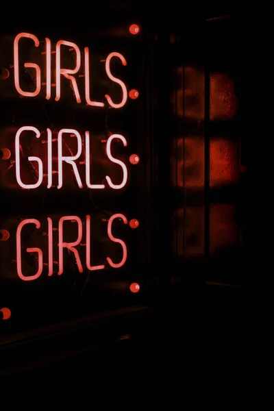 Mädchen Rote Leuchtreklame — Stockfoto