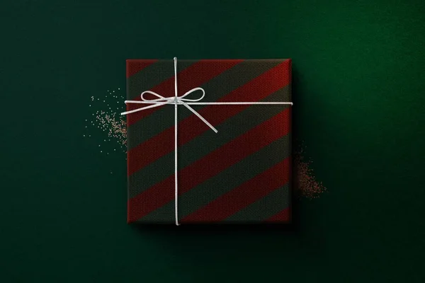 Kotak Hadiah Natal Dibungkus Dengan Kertas Merah Dan Hijau — Stok Foto