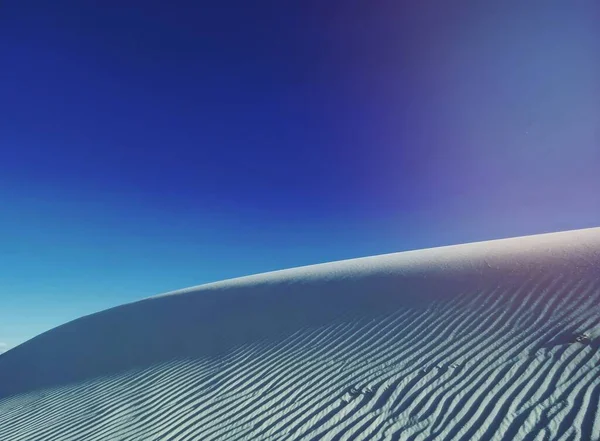 Woestijn Een Heldere Blauwe Lucht — Stockfoto