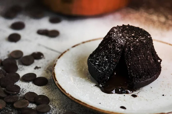 巧克力熔岩蛋糕食品摄影配方的想法 — 图库照片