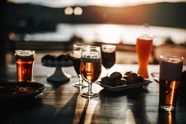 Verres Bière Sur Une Table — Photo