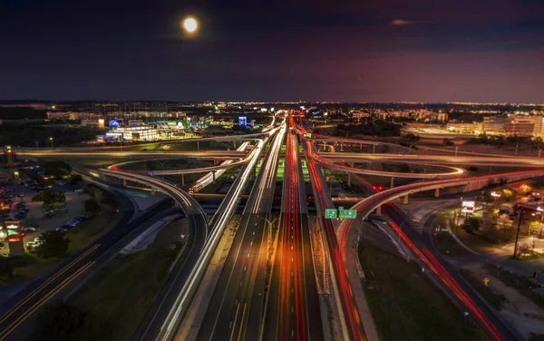 テキサス州サンアントニオでのテキサス州道1604号線の夜景 — ストック写真