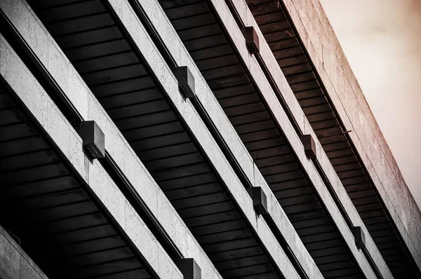 Grayscale Fotografi Bangunan — Stok Foto