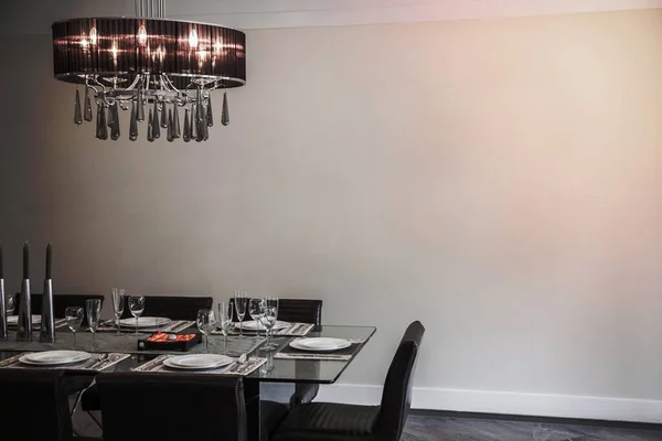Sala Jantar Com Mobiliário Moderno Lustre — Fotografia de Stock