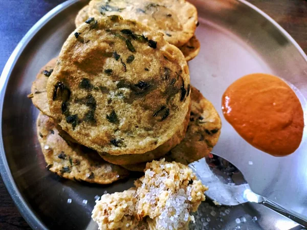 Poori Idealisk Indian Frukost Serveras Med Tomatsås — Stockfoto