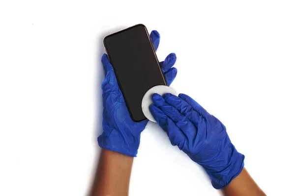 Handen Medische Handschoenen Veeg Het Scherm Van Smartphone Met Een — Stockfoto