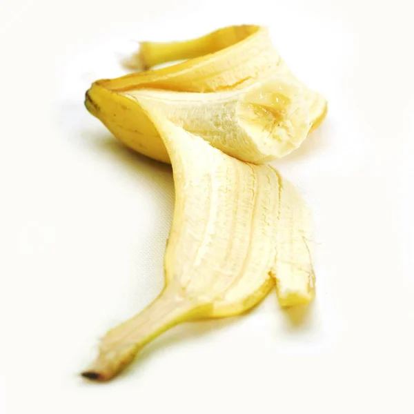 Gegessen Banane Vor Weißem Hintergrund — Stockfoto