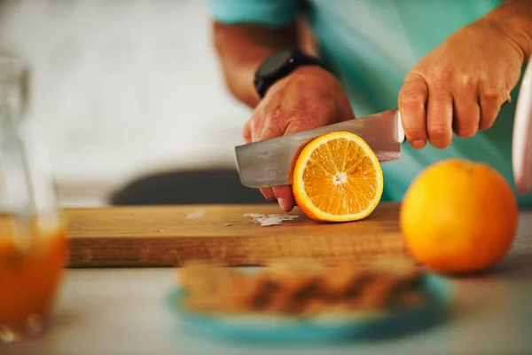 Cutting Fruit Kitchen Orange Slice Knife Food Hand Healthy Cooking — Stock Photo, Image