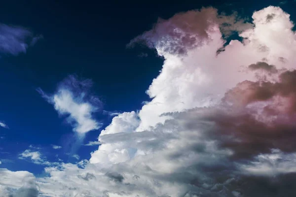 Кумульські Хмари Блакитному Небі — стокове фото