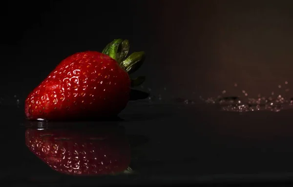 Ein Bild Der Roten Erdbeere — Stockfoto
