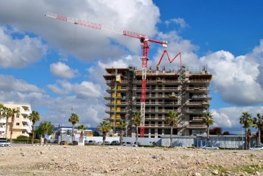 Vinçli inşaat alanı