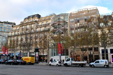 Paris 'teki modern bina