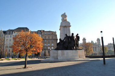 monument of the politician in the capital of Hungary