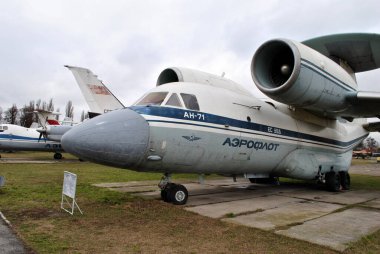 Eski Sovyet uçağı.