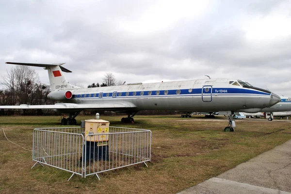 Uçak Müzede Park Halinde — Stok fotoğraf