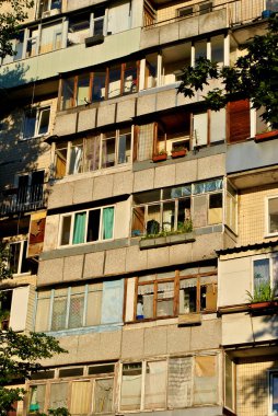 Şehirdeki modern apartman