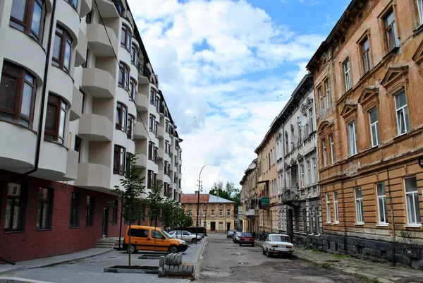 Casas Novas Antigas Vista Para Cidade Lviv — Fotografia de Stock