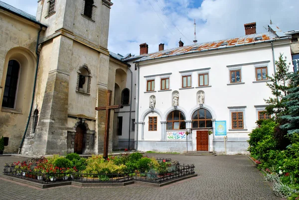 Pátio Interno Catedral Lviv — Fotografia de Stock