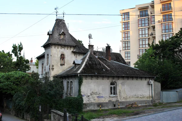 Старый Дом Городе — стоковое фото