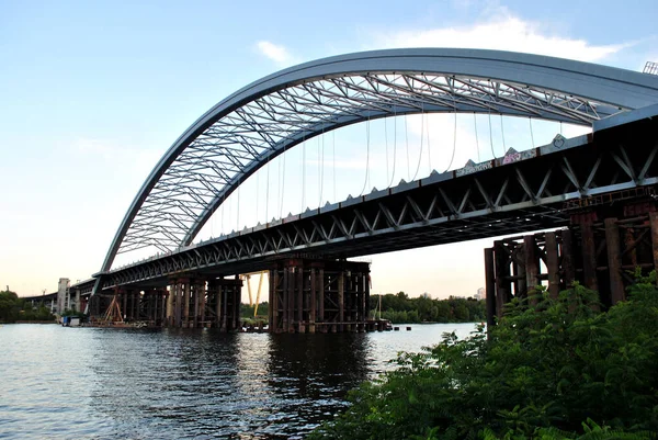 Puente Sobre Río Ciudad Kiev — Foto de Stock