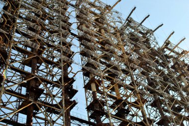 Kornobil şehrindeki binanın inşaatı