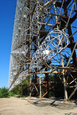 Kornobil şehrinin kulesi.