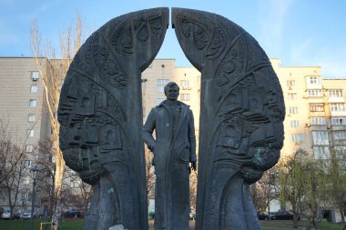                              Kyiv 'deki gazetecinin anıtı  