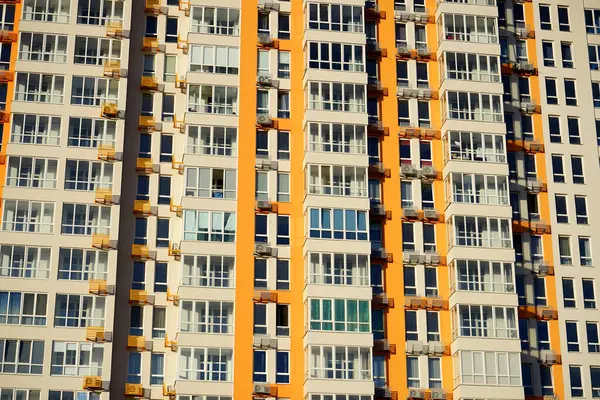 Şehrin modern binası