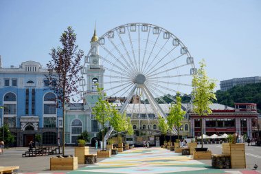 Lunaparktaki dönme dolap. Dönme dolap
