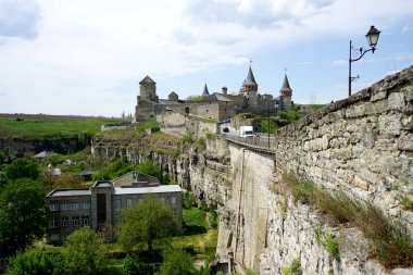 Eski Kamyanet kasabasındaki ortaçağ kalesi - Podilsky bölgesi, Ukrayna
