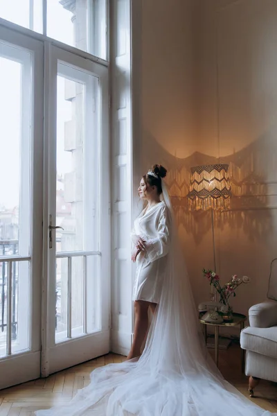 Ranní Přípravy Krásné Sexy Nevěsty Županu Balkóně Pohovce Kde Obléká — Stock fotografie