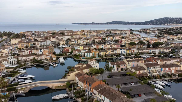 Hafen Port Grimaud Frankreich Frühling Mit Yachten Und Segelbooten Und — Stockfoto