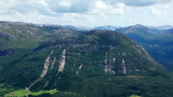 Paisaje Montaña Noruega Con Panorámica Hacia Lystrefjord — Vídeos de Stock