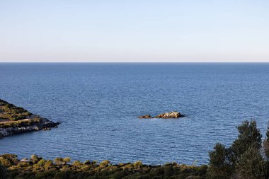 Yunanistan 'ın Girit adasında yaz sonlarında Girit Denizi ile kıyı şeridi