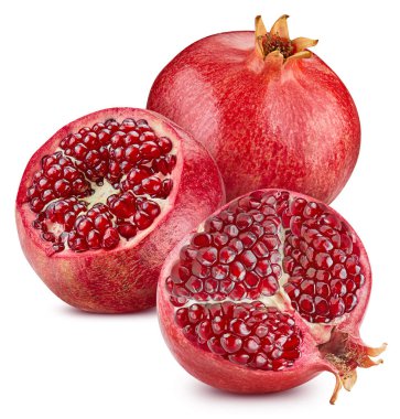 Beyaz arka planda izole edilmiş nar. Taze nar. Yol narları kırpılıyor. Nar makro stüdyo fotoğrafı.