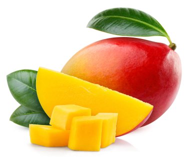 Mango ve küp küp şeklinde beyaz arka planda yaprak izole edilmiş. Mango Kırpma Yolu. Tam alan derinliği..