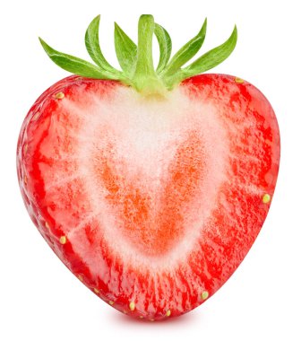 Çileğin yarısı beyaz arka planda izole edilmiş. Çilekli yarım kırpma yolu. Çilekli makro fotoğraf