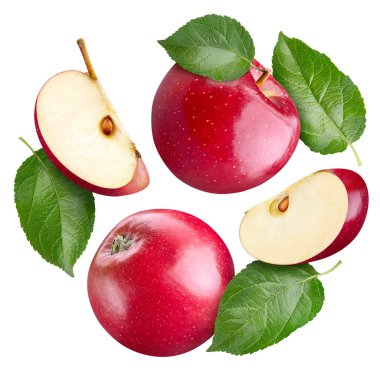 Beyaz arka planda kırmızı elma ve yapraklar. Yaprak kırpma yolu olan kırmızı elma. Havada uçan elma