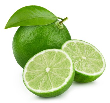Beyaz arka planda limon izole edilmiş. Limonlu yarı makro stüdyo fotoğrafı. Yapraklı limon. kırpma yolu ile