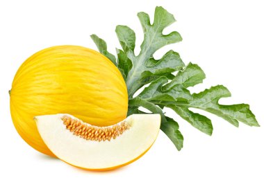 Kavun beyaz arka planda izole edilmiş. Kavun dilimi makro stüdyo fotoğrafı. Yapraklı kavun. kırpma yolu ile