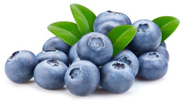 Yabanmersini. Beyaz arka planda yaprakları olan yabanmersini. Yabanmersini kırpma yolu.