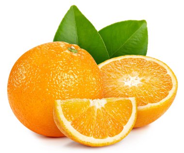 Turuncu beyaz arka planda izole edilmiş. Turuncu kırpma yolu. Yapraklı turuncu