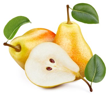 Yapraklı izole armut sarısı. Beyaz arka planda armut meyvesi ve kırpma yolu. Tasarım ögesi olarak.